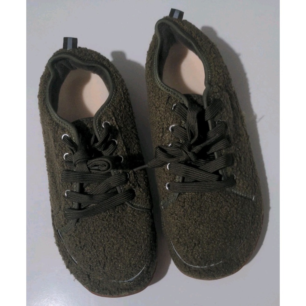 Men's Slip On Light Green Walking Shoes. Size 10 NWT - Picture 2 of 6
